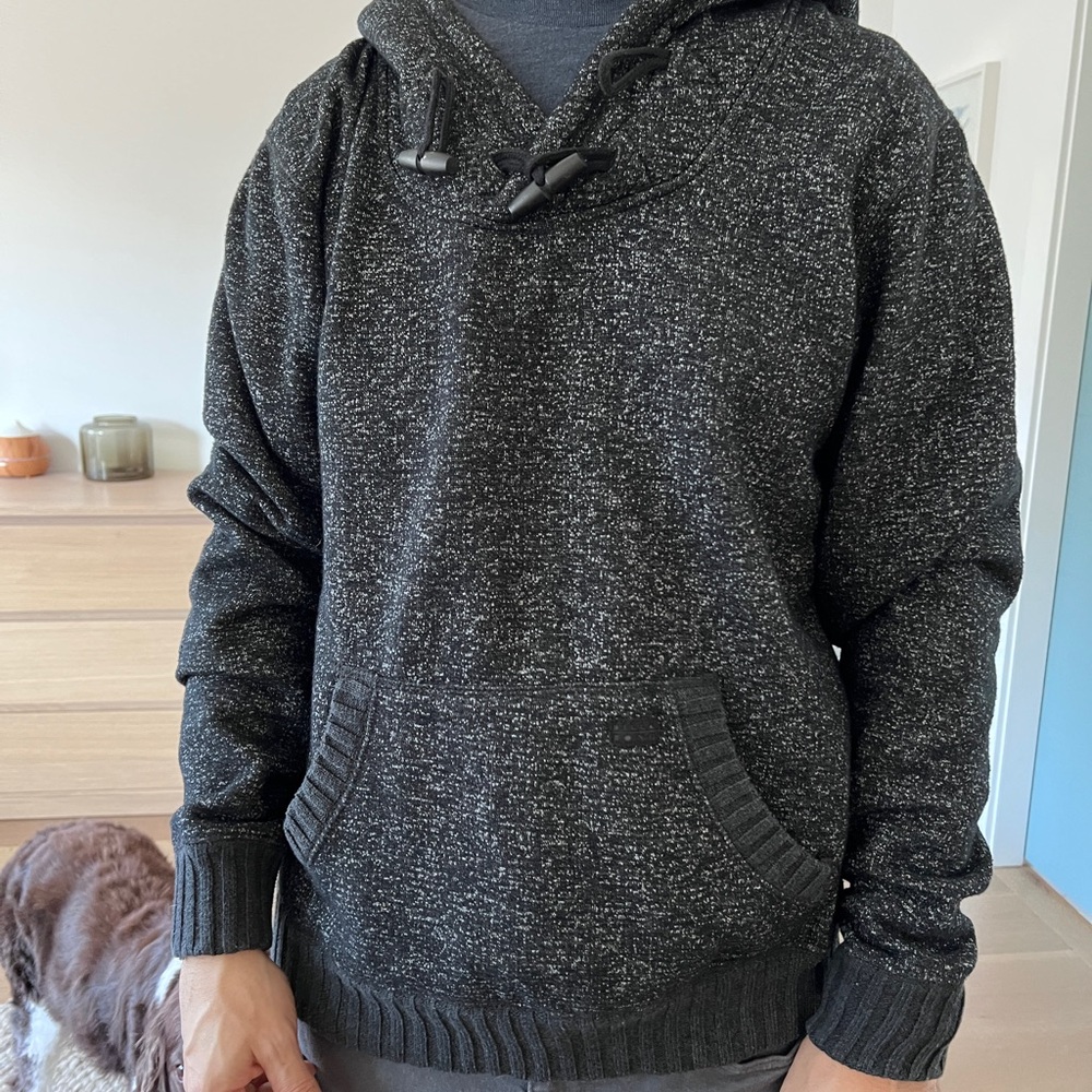 Billabong pull over NEW